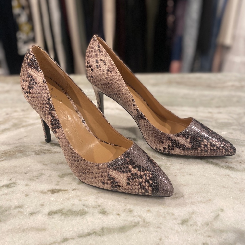 Banana Republic faux snakeskin stiletto heels NEW without tags Size 7